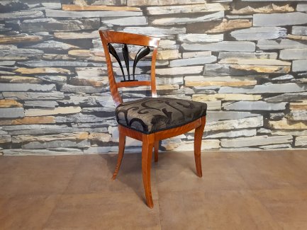 Antiker Biedermeierstuhl um 1830 