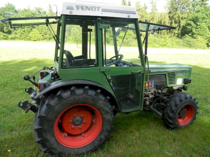 Fendt 260 VA Traktor - turnthetime.de