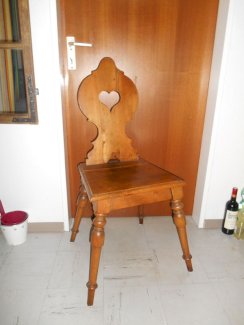 Antiker Stuhl - turnthetime.de