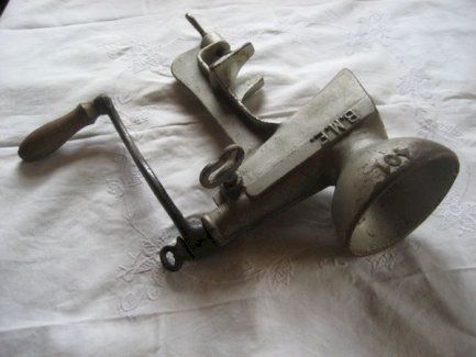 uralte Fruchtpresse Saftpresse Beerenpresse Presse Nr. 401 BME Antik, Rarität, Vintage, Dekoration - turnthetime.de