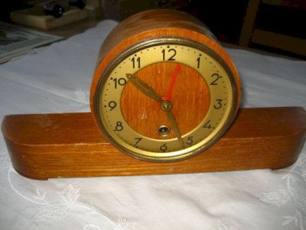 alte Kaminuhr, Uhr, Standuhr, Pendeluhr, Uhrwerk voll funktionsfähig - turnthetime.de