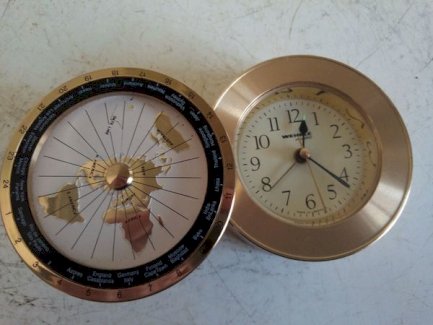 Zu verkaufen, kleine, schöne, intakte messing-reise uhr der marke Wehrle! - turnthetime.de