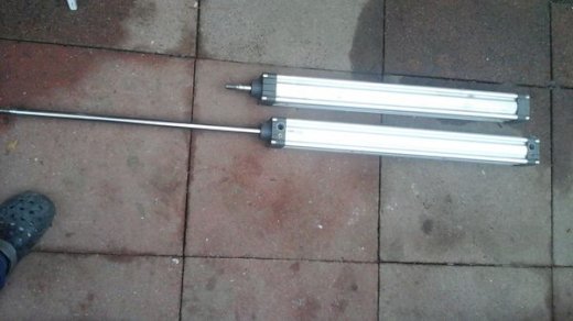 Einigen Neue Luft oder Hydraulikzylinder - turnthetime.de