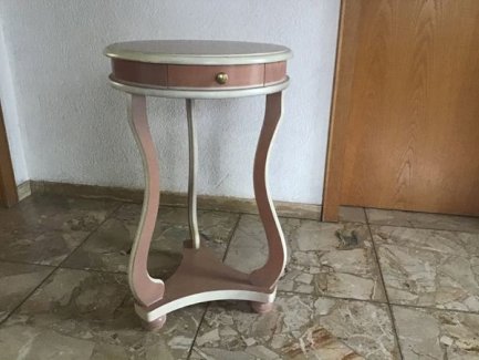 Altes Filigranes Tischchen - turnthetime.de