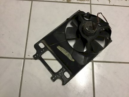 einige Teile für Oldtimer Passat - turnthetime.de