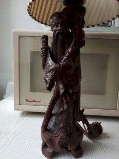 Zum verkauf schöne alte hölzerne Asiatische bearbeitete lampe!