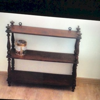 Kleines Regal zum aufhängen - turnthetime.de