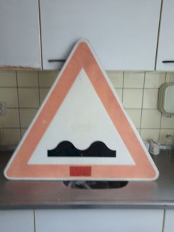 Zu verkaufen GROSSES Edelstahl verkehrsschild!