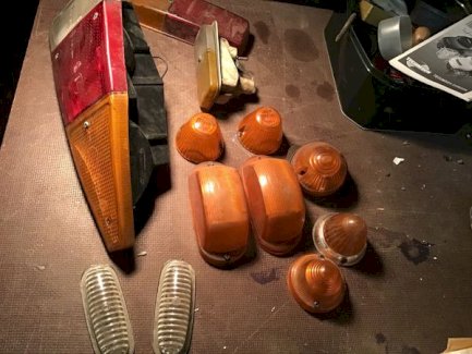 Verschiedene Blinker und Rücklichtgläser - turnthetime.de