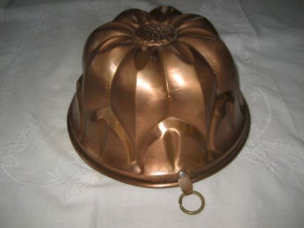 alte Backform Back-Form Kuchenform Puddingform Kuchen verkupfert Kupfer mit Hängeöse Deco Vintage - turnthetime.de