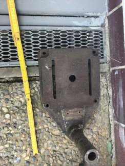 Fuß von Ständerbohrmaschine - turnthetime.de