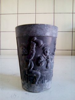 Zu verkaufen schöne, zinn trinkbecher.