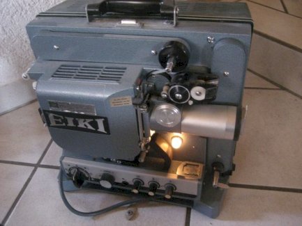 Eiki Sound 16mm Filmprojektor Filmgerät RT 2 Rarität Selten Antik - turnthetime.de