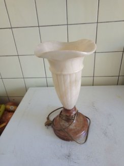 Schöne, intakte Art Deco mattglas/marmorlampe zu verkaufen! ! ! - turnthetime.de