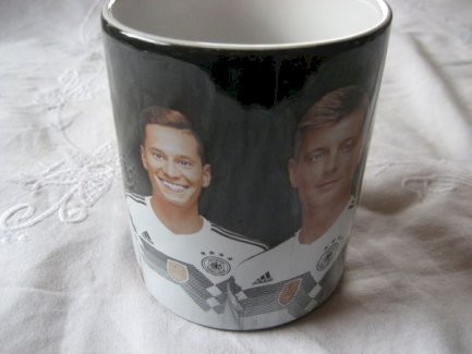 Kaffeetasse Tasse Offizelle DFB und Persil Fußball Fanartikel Deutschland Mittelfeld Sammeltasse NEU - turnthetime.de